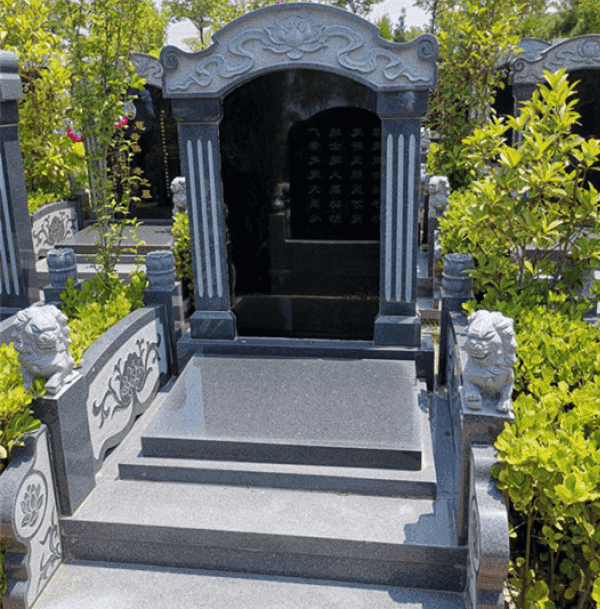 黄河纪念公园传统立碑