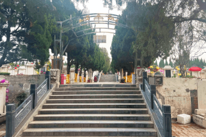 青龙岗纪念园墓区图